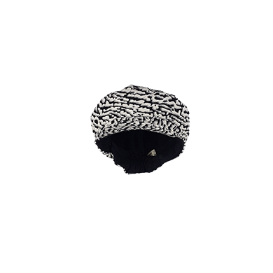 Casquette en lainage de polyester imprimé écru et noir doublé de polaire de polyester noir